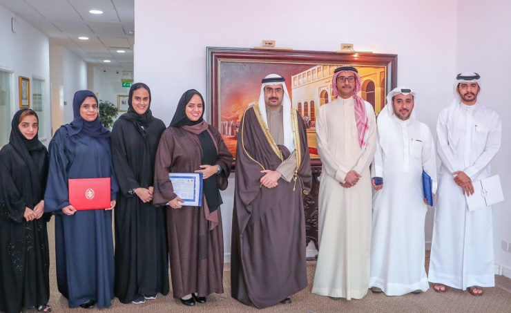 Southern Governor receives graduate, post graduate employees